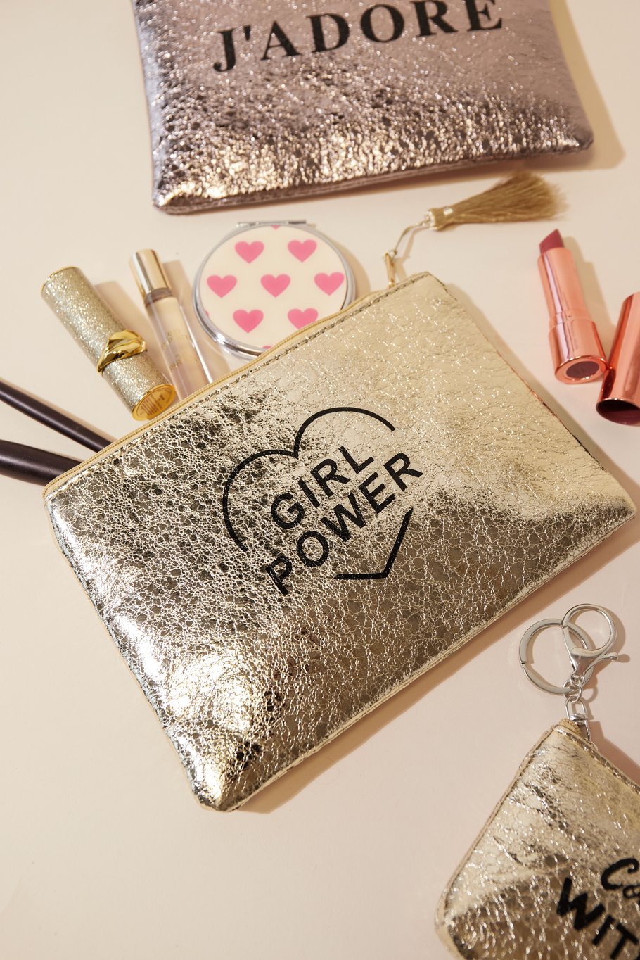 Schminktasche metallic „All you need is love“ – rosa Bild3